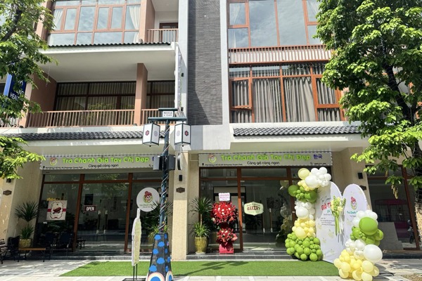 PHỐ ĐÔNG 2 | PĐ2.KT-03 & 05 TRÀ CHANH GIÃ TAY CHỊ ĐẸP