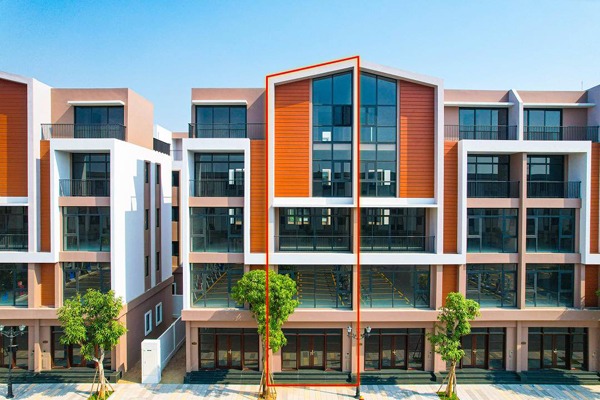 SHOPHOUSE 2 MẶT ĐƯỜNG / ÁNH DƯƠNG 6 / AD6-14 (XẺ KHE)